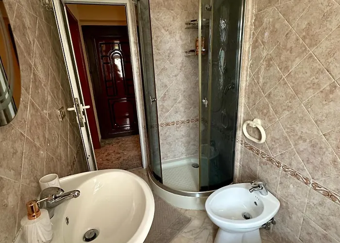 Sunny Balcony Retreat Appartement *